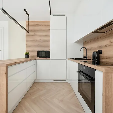 Stylowy Z Balkonem I Wanna By Renters Vratislav